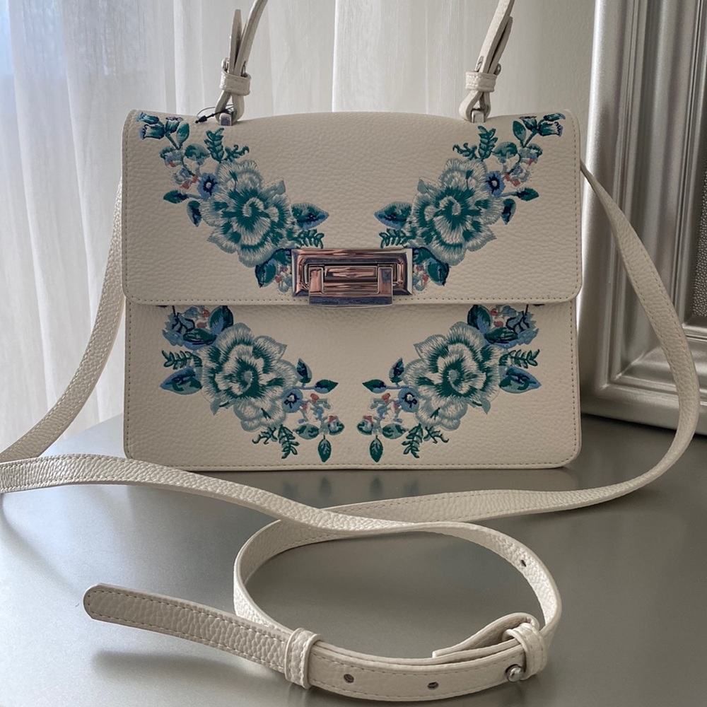 White House black market handbag
